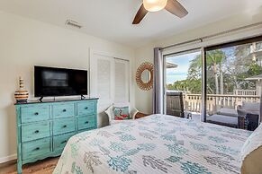 Siesta Keys Home w/ Deck Half Mile to Turtle Beach