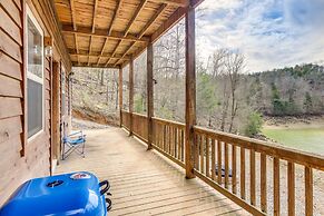 Waterfront Dandridge Cabin, 24 Mi to Pigeon Forge!