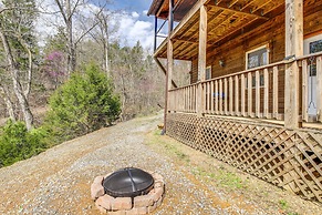 Waterfront Dandridge Cabin, 24 Mi to Pigeon Forge!