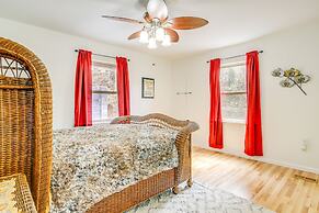 Waterfront Dandridge Cabin, 24 Mi to Pigeon Forge!