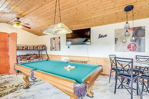 Waterfront Dandridge Cabin, 24 Mi to Pigeon Forge!