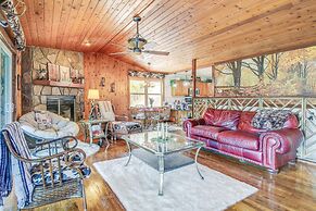 Waterfront Dandridge Cabin, 24 Mi to Pigeon Forge!