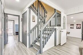 Bushkill Villa w/ Game Room, Sauna & Pool Access!