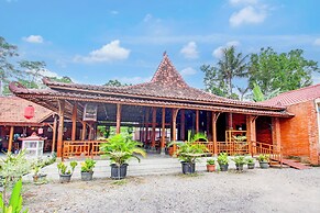 Capital O 93873 Sokkyo Homestay