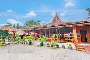 Capital O 93873 Sokkyo Homestay