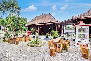 Capital O 93873 Sokkyo Homestay