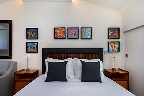 Intendente Modern Stays