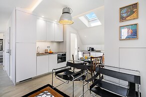 Intendente Modern Stays