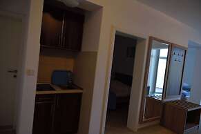 Belvedere Apartments with Seaview