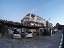 Belvedere Apartments with Seaview