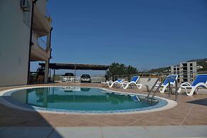 Belvedere Apartments with Seaview