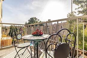 Shirat Haneviim - Isrentals