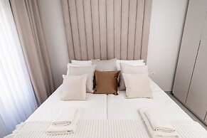 Shirat Haneviim - Isrentals