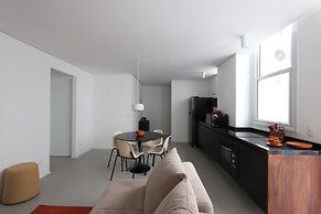 Tabas by Blueground Arinda