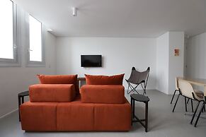 Tabas by Blueground Arinda