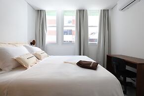 Tabas by Blueground Arinda