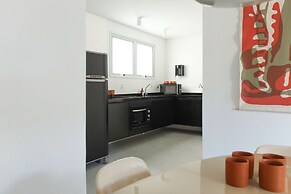 Tabas by Blueground Arinda