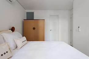 Tabas by Blueground Arinda