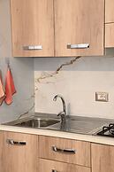 Il vicoletto sul mare