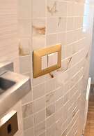 Il vicoletto sul mare