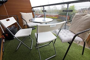 2 Bed Apt - Free Parking - Close to City Centre