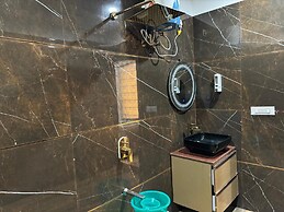 Raj Vilas Hotel & Resort Maharajganj