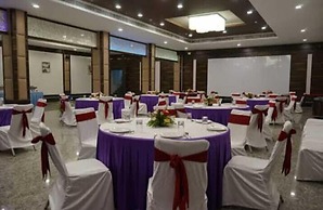 Raj Vilas Hotel & Resort Maharajganj