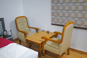 Raj Vilas Hotel & Resort Maharajganj