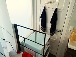 Top Floor 1-bed Apartment in Amsterdam