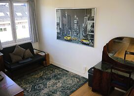 Top Floor 1-bed Apartment in Amsterdam