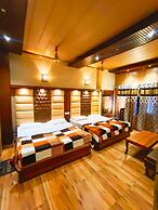 Goroomgo Hotel Revoli Amritsar