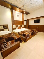 Goroomgo Hotel Revoli Amritsar