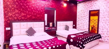 Goroomgo Hotel Revoli Amritsar