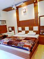 Goroomgo Hotel Revoli Amritsar