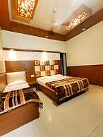 Goroomgo Hotel Revoli Amritsar