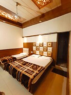 Goroomgo Hotel Revoli Amritsar