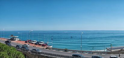 VILLA CADIZ APARTMENTS VARAZZE