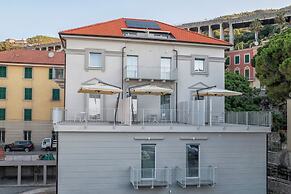 VILLA CADIZ APARTMENTS VARAZZE