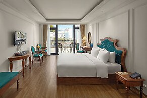 Eliana Premio Hanoi Hotel