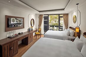 Eliana Premio Hanoi Hotel