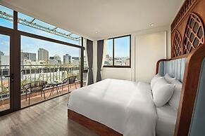 Eliana Premio Hanoi Hotel