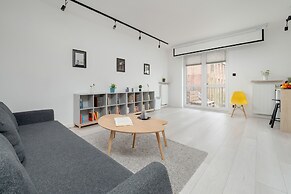 Łąkowa Apartment Łódź by Renters