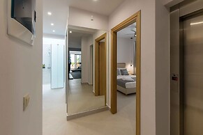 Star Luxury Villa I Gym and Playground