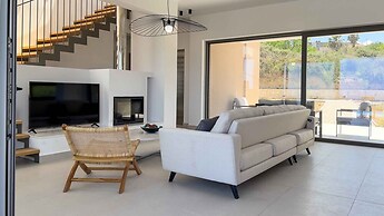 Star Luxury Villa I Gym and Playground