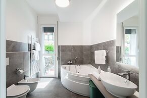 Friends & Family Retreat