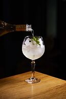 Radisson RED Hotel & Radisson RED Apartments, Kraków