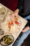 Radisson RED Hotel & Radisson RED Apartments, Kraków