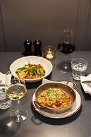 Radisson RED Hotel & Radisson RED Apartments, Kraków