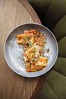 Radisson RED Hotel & Radisson RED Apartments, Kraków