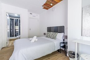 AYZ Princesa - Auto check-in property